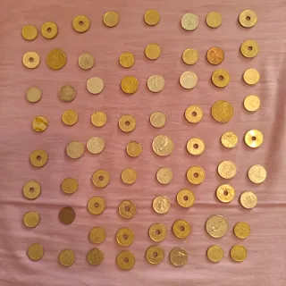 Lote de monedas: Pesetas y varias