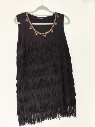 Vestido corto flecos