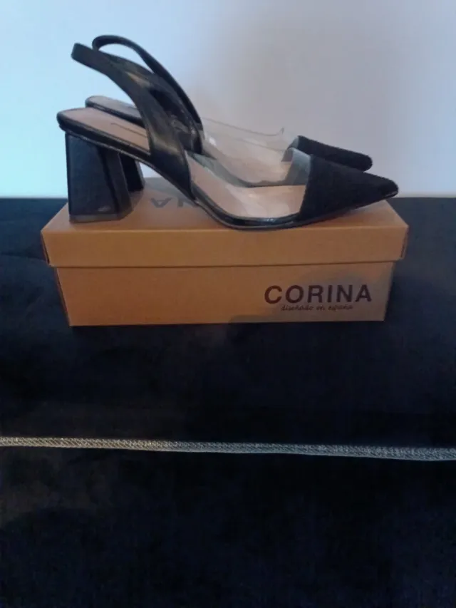 Zapatos de tacón Corina transparentes