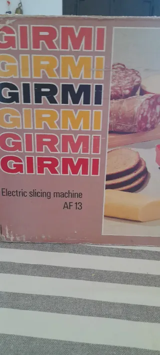 Affettatrice elettrica Girmi Arancione