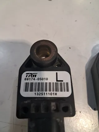 Sensores Airbag Toyota Avensis Izquierdo y Derecho