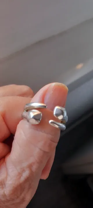 Anillo Uno de 50 metales bañados en plata