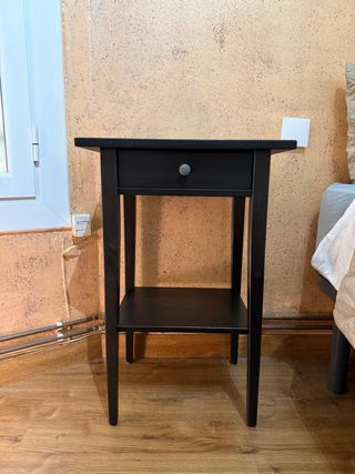 Mesita de noche Ikea