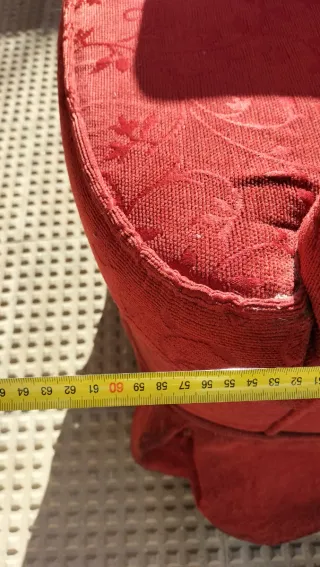 Sofá orejero antiguo rojo