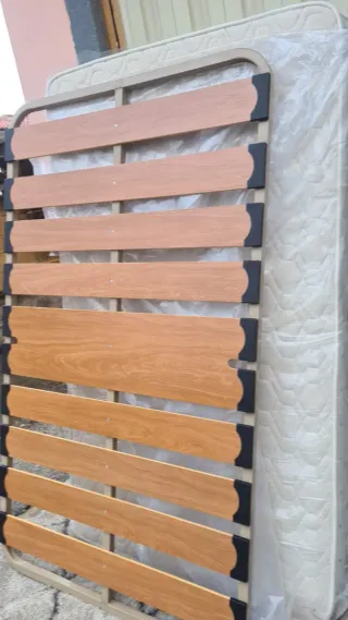 Somier y colchón 1.05m