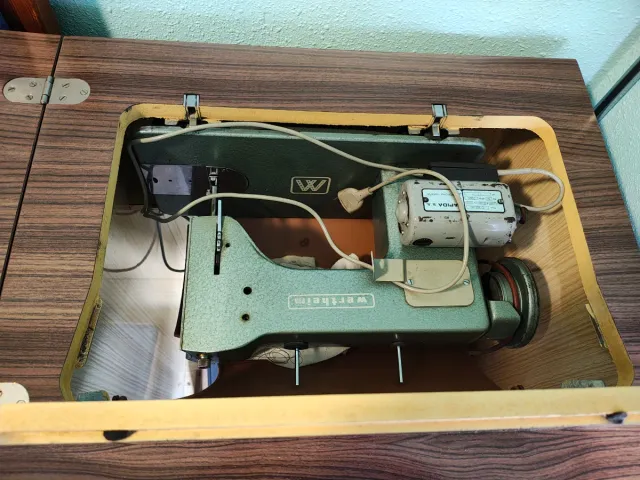 Mueble máquina de coser