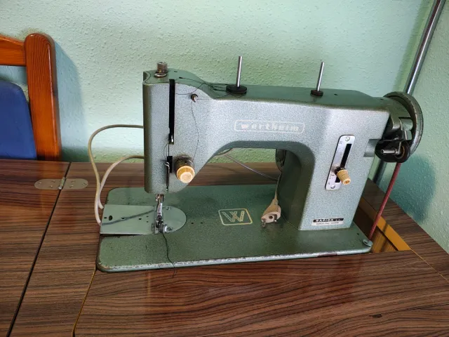 Mueble máquina de coser