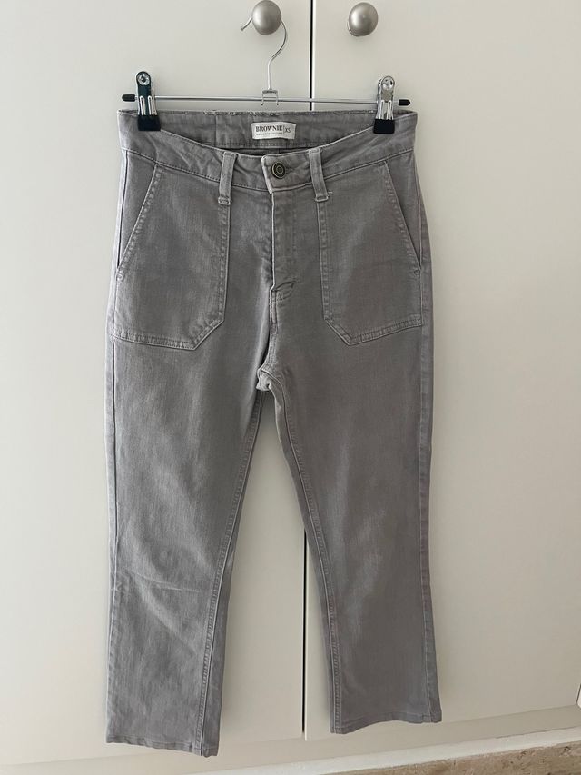 Pantalones campana tobilleros Brownie grises