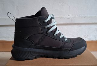 Botas impermeables mujer en gris oscuro.