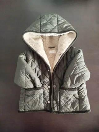 Abrigo acolchado verde borreguito