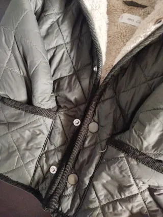 Abrigo acolchado verde borreguito