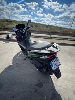 Kawasaki J 125 Scooter