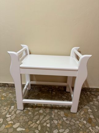 Banco de madera blanco