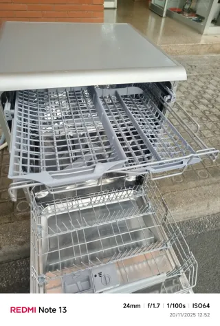 Lavavajillas Semg de 3 cestas de clase A+++A