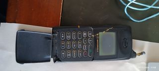 CELLULARE VINTAGE DANNEGGIATO