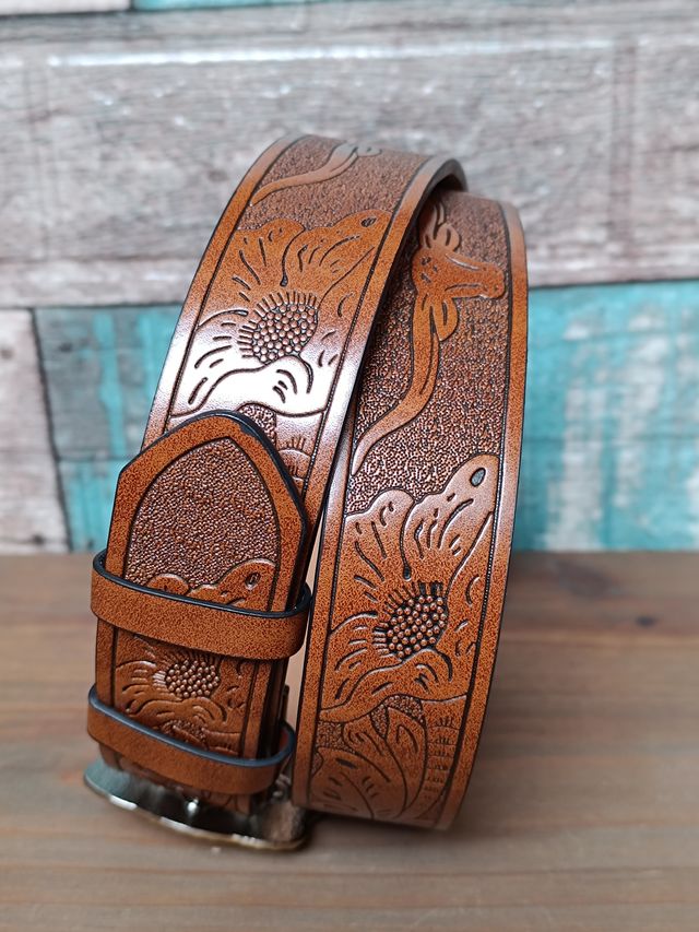 Cintura conibbia western oro e argento