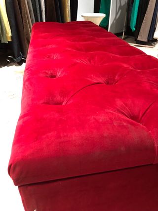 Diván Capitoné terciopelo rojo