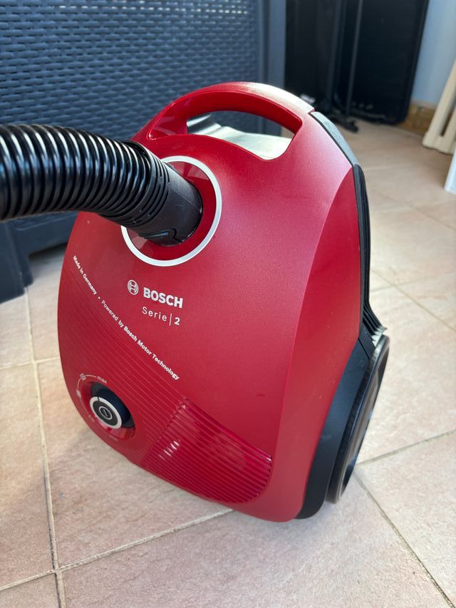 Aspirapolvere Bosch Serie 2 Rosso