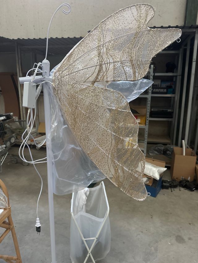 Lámpara Mariposa Dorada y Blanca