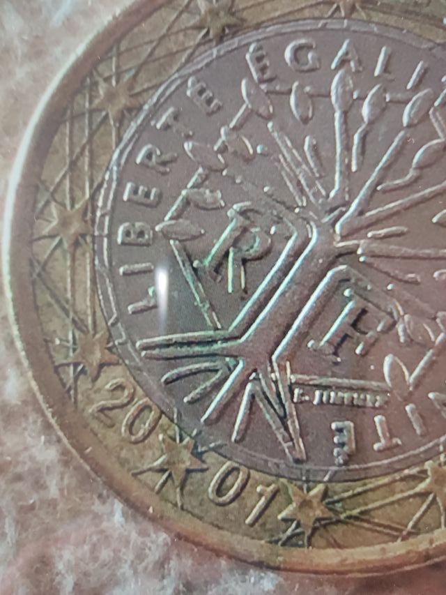 Moneda 1 Euro RF, con errores impresión