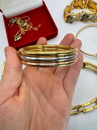 Set gioielli vintage e moderni placcati oro