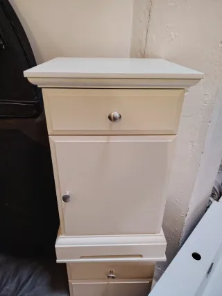 Mesita de noche Ikea blancas