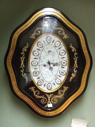 Reloj de pared mecánico