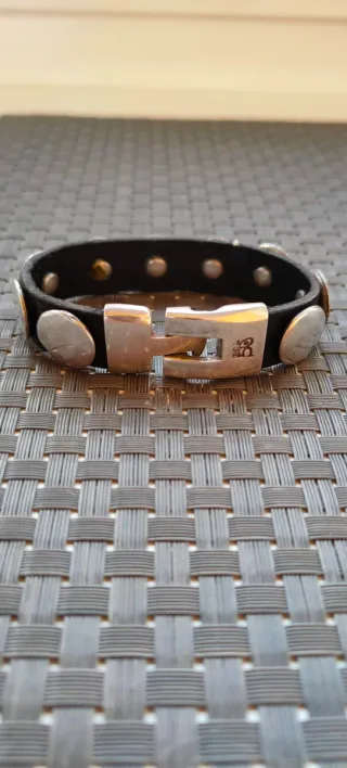 Pulsera Uno de 50 Negra y Plateada talla Mujer