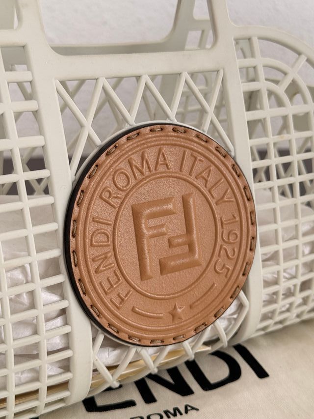 Borsa Fendi Basket piccola