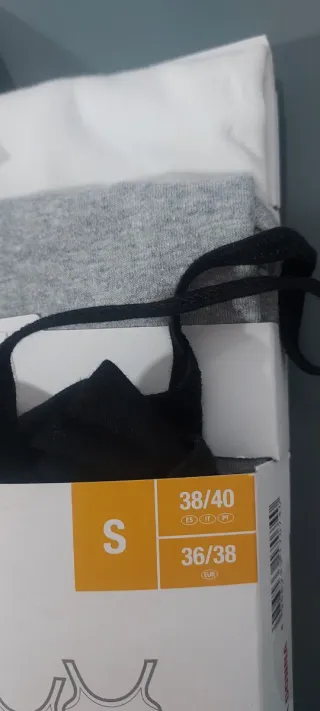 Lote 8 Camisetas, 6 Esmara Talla S/M, 2 primark