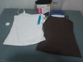 Lote 8 Camisetas, 6 Esmara Talla S/M, 2 primark