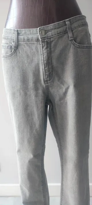 Pantalón Vaquero Jean Gris