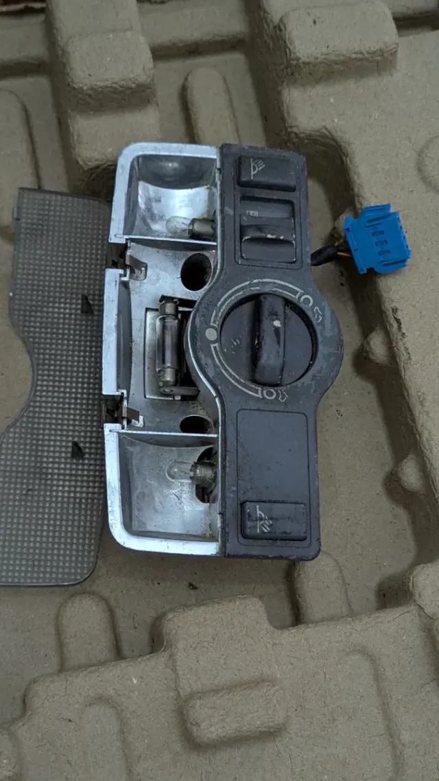 Luci interni ant Audi VW 8D0947111A + 8D0959613