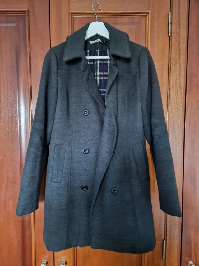 Abrigo Stradivarius Gris Talla M