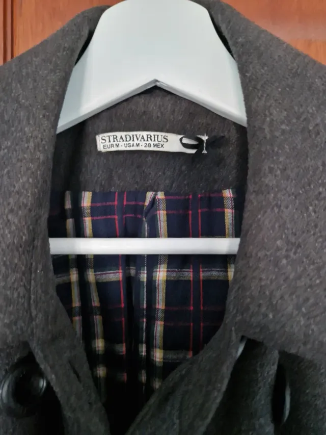 Abrigo Stradivarius Gris Talla M