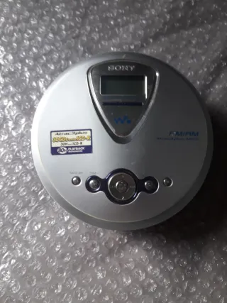 2 Discman Sony D-NF400 y Sanyo CDP-MT 500