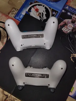 Mando PS4 DualShock 4 con 2 controles semi nuevos