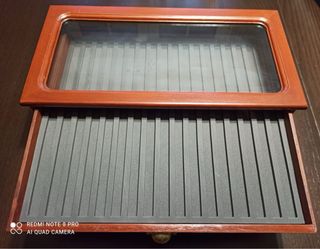 Mobile espositore in legno per penne