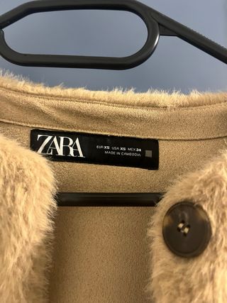 Abrigo pelo beige talla única