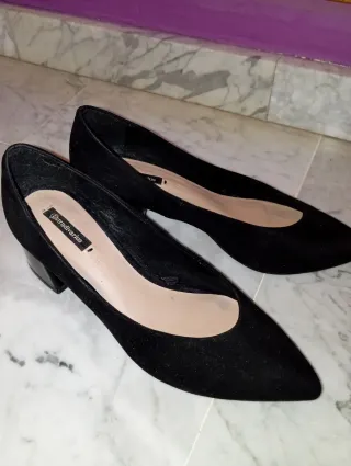Zapatos de tacón Stradivarius negros
