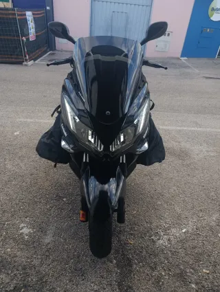 KAWASAKI J 300 23.000 KMS UN SOLO PROPIETARIO J300