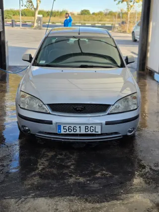 Ford Mondeo 2.5 V6 Ghia