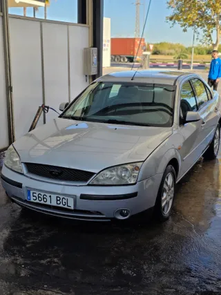Ford Mondeo 2.5 V6 Ghia