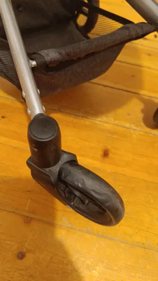 Cochecito de muñecas