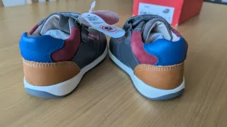 Sapatos Garvalin Bebé (Tamanho 23) Novos