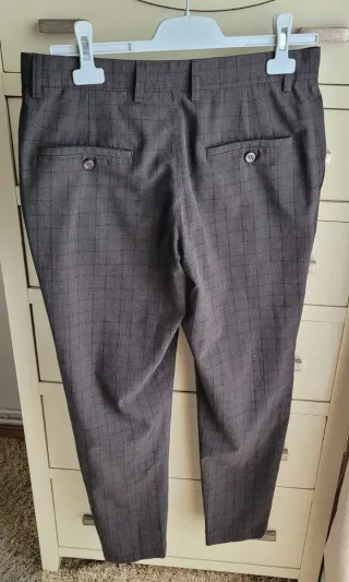 Pantalón de vestir a cuadros marrón