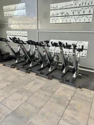 6 Bicicletas Estáticas indoor Keiser M3