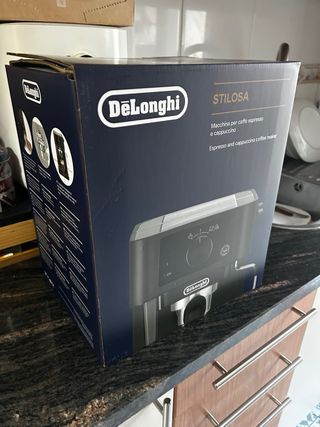Cafetera DeLonghi Negra