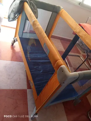 Cuna de viaje plegable