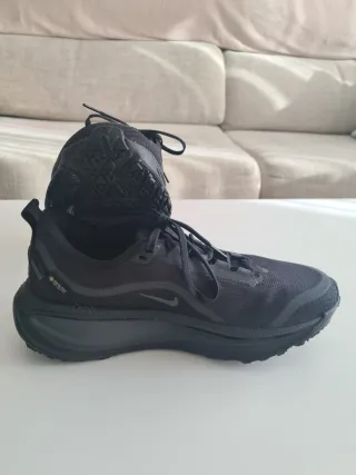 Zapatillas Nike Vomero 18 GORE-TEX Mujer